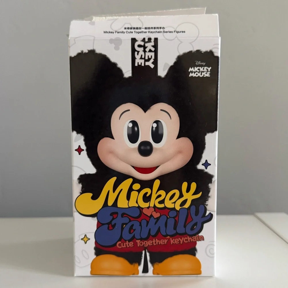 Pop Mart MICKEY FAMILY CUTE TOGETHER KEYCHAIN PLUSHIE - Goofy - Picture 2 of 6